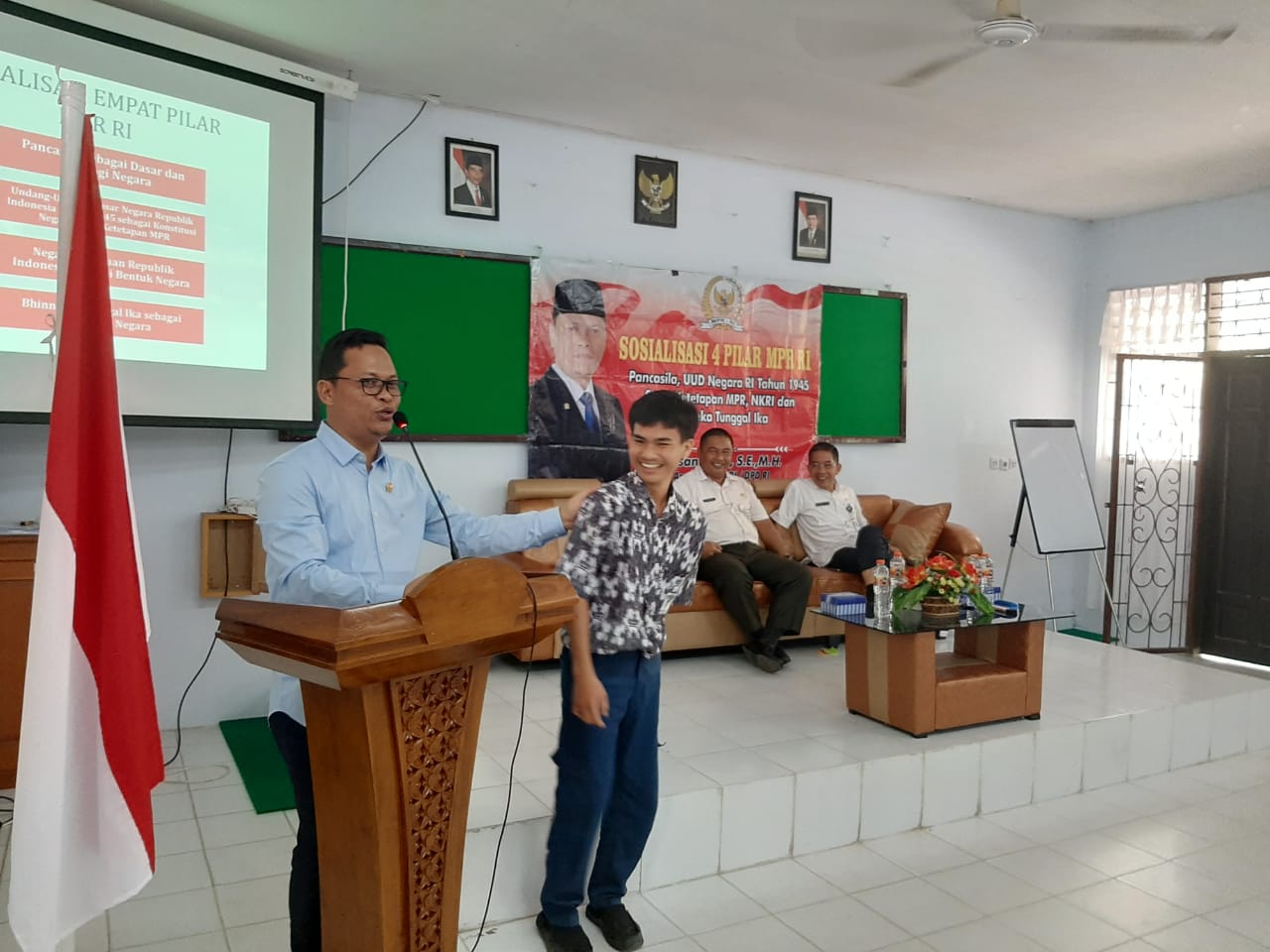 Sosialisasi 4 Pilar di SMK 2 Tarakan, Hasan Basri Serukan Cinta NKRI sekaligus Reuni