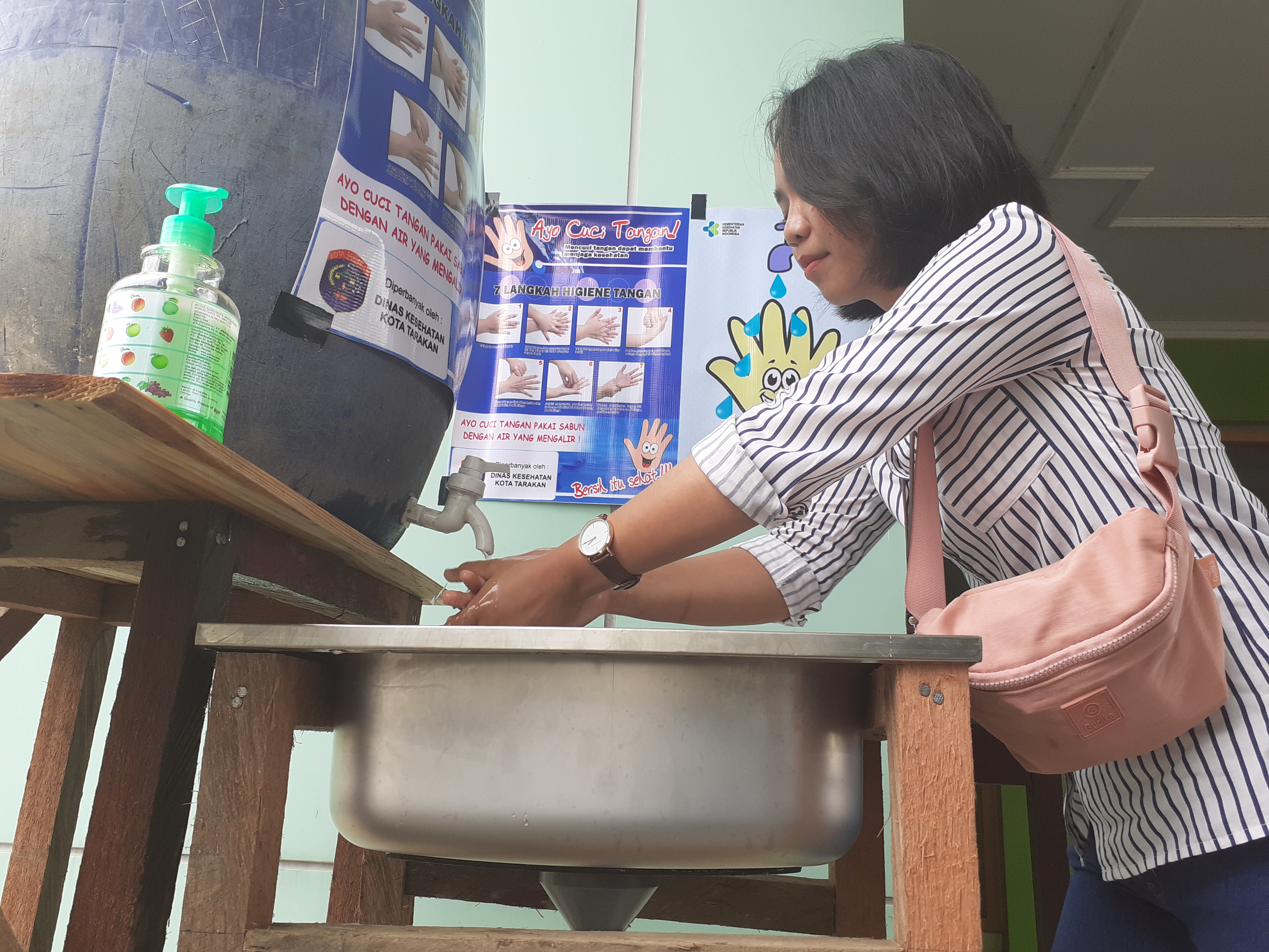 Jubir Covid-19 Tarakan Imbau Cuci Tangan Sebelum & Sesudah Transaksi di ATM