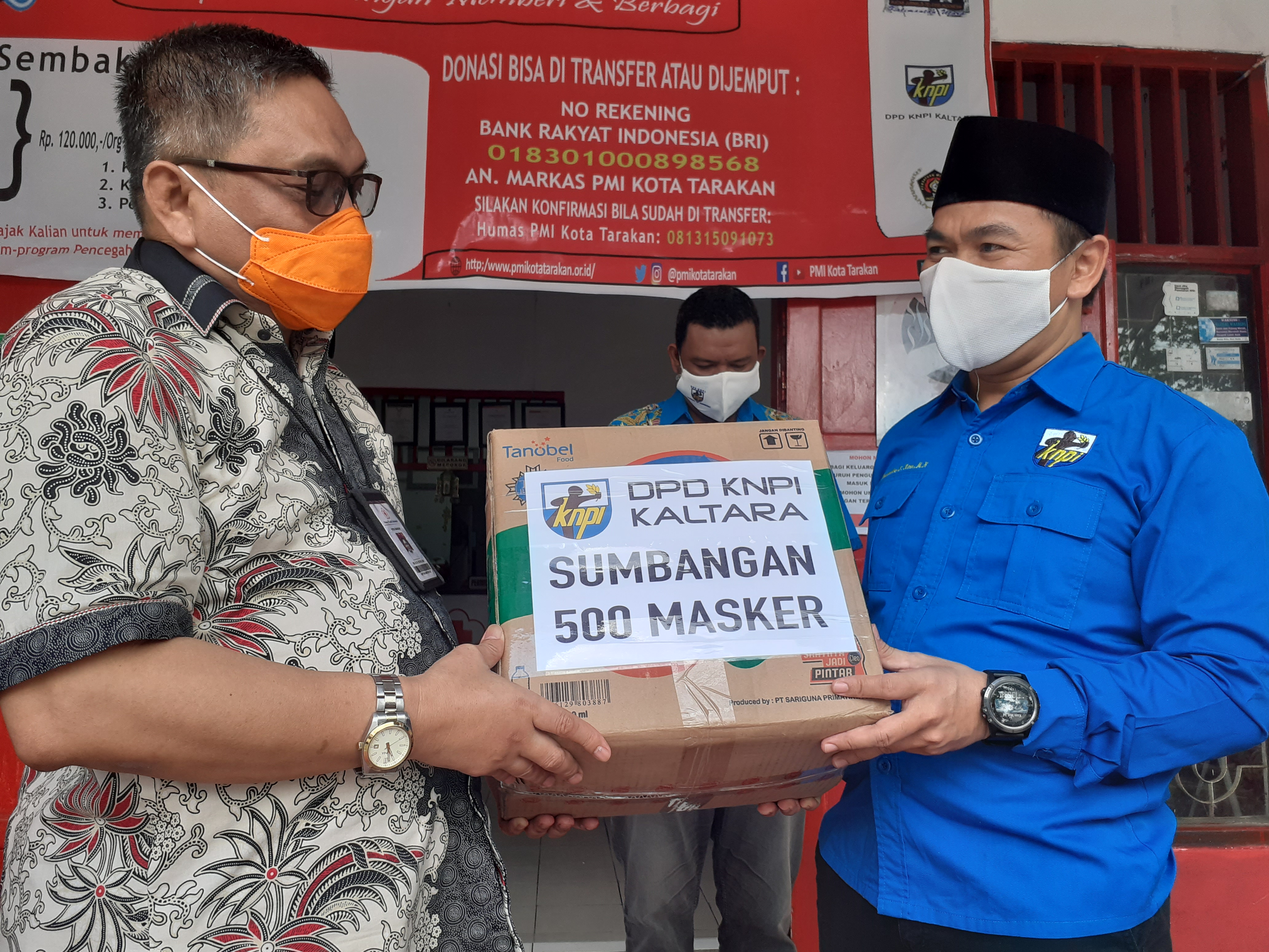 Peduli Corona, KNPI Kaltara Sumbang 500 Masker ke PMI Tarakan