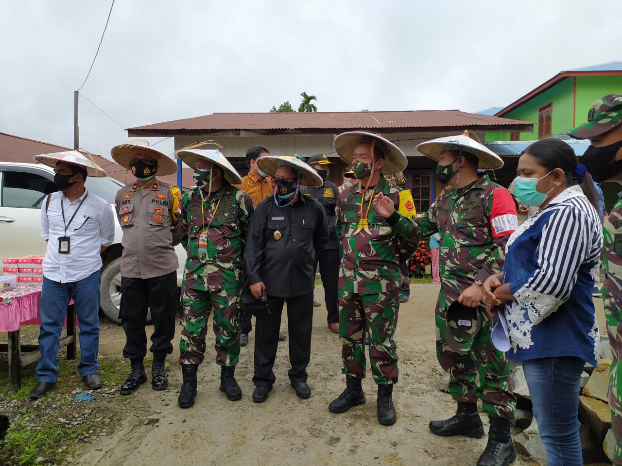 Plt Bupati Malinau Dampingi Tim Wasev TNI Tinjau Lokasi TMMD 109 di Desa Long Loreh