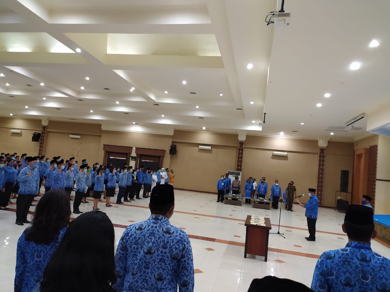 Plt Bupati Serahkan SK 100 Persen Formasi PNS 2018