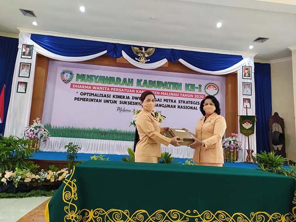 Rostinawati Jabat Ketua DWP Malinau Periode 2019-2024