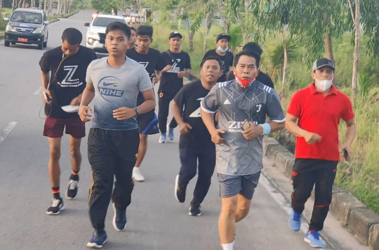 Zainal A Paliwang Main Takraw dan Jogging Bersama Generasi Muda ZIYAP