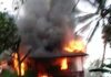 Diduga Disambar Petir, Satu Rumah Warga Juata Laut Ludes Terbakar