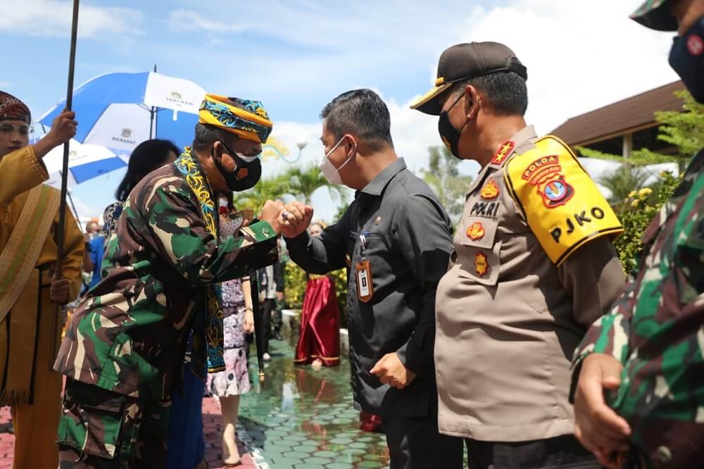 Teguh Sambut Kedatangan Pangkoarmada II Laksda TNI ING Sudihartawan
