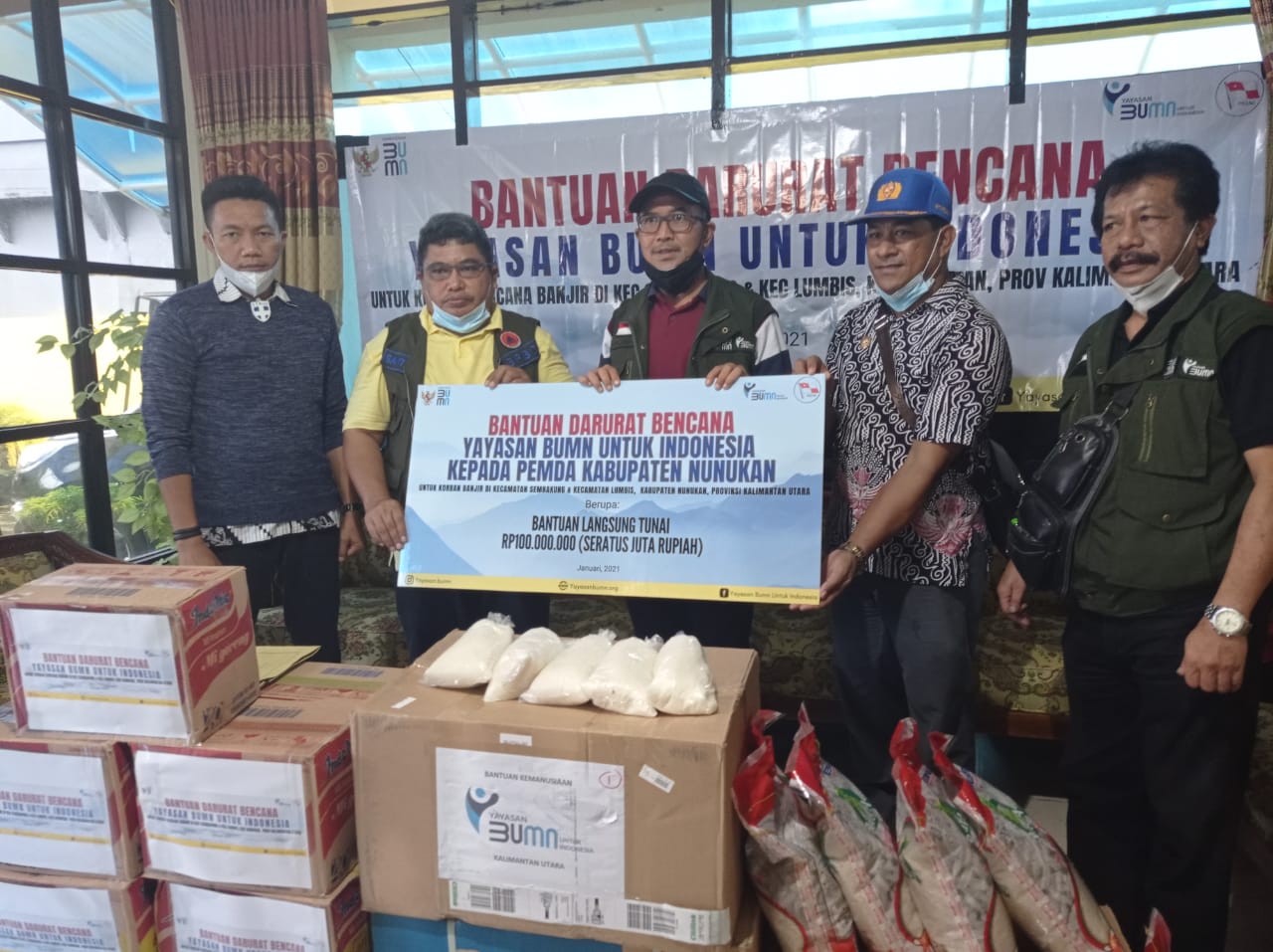 Yayasan BUMN Indonesia Salurkan Bantuan ke Korban Banjir Sembakung