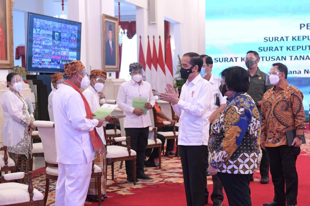 Presiden Jokowi Serahkan SK Pengelolaan Hutan Sosial, Hutan Adat, dan TORA