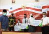 Wali Kota Serahkan Simbolis Manfaat Beasiswa Jaminan Sosial Ketenagakerjaan