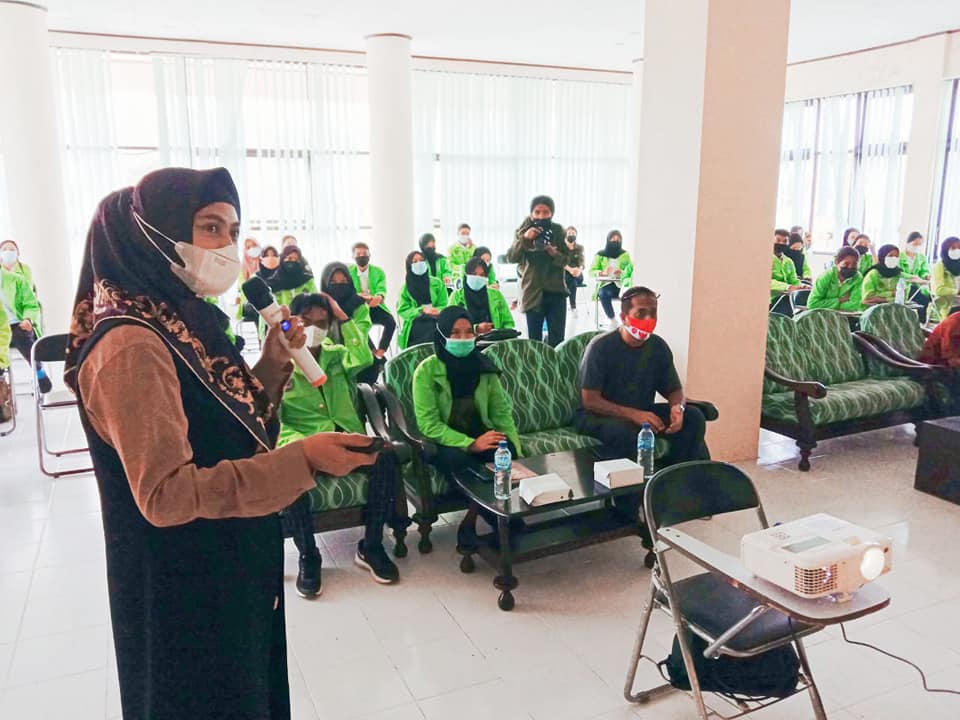 Bupati Laura Berikan Materi Dalam Latihan Dasar Kepemimpinan Mahasiswa Politeknik Negeri Nunukan