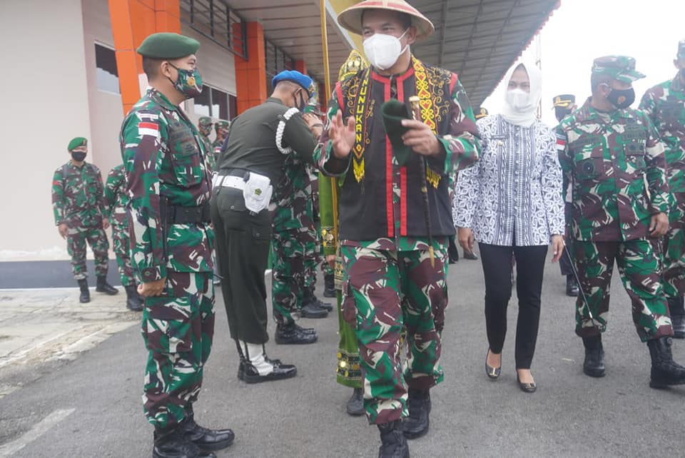 Bupati Laura Sambut Kedatangan Pangkostrad TNI di Kabupaten Nunukan