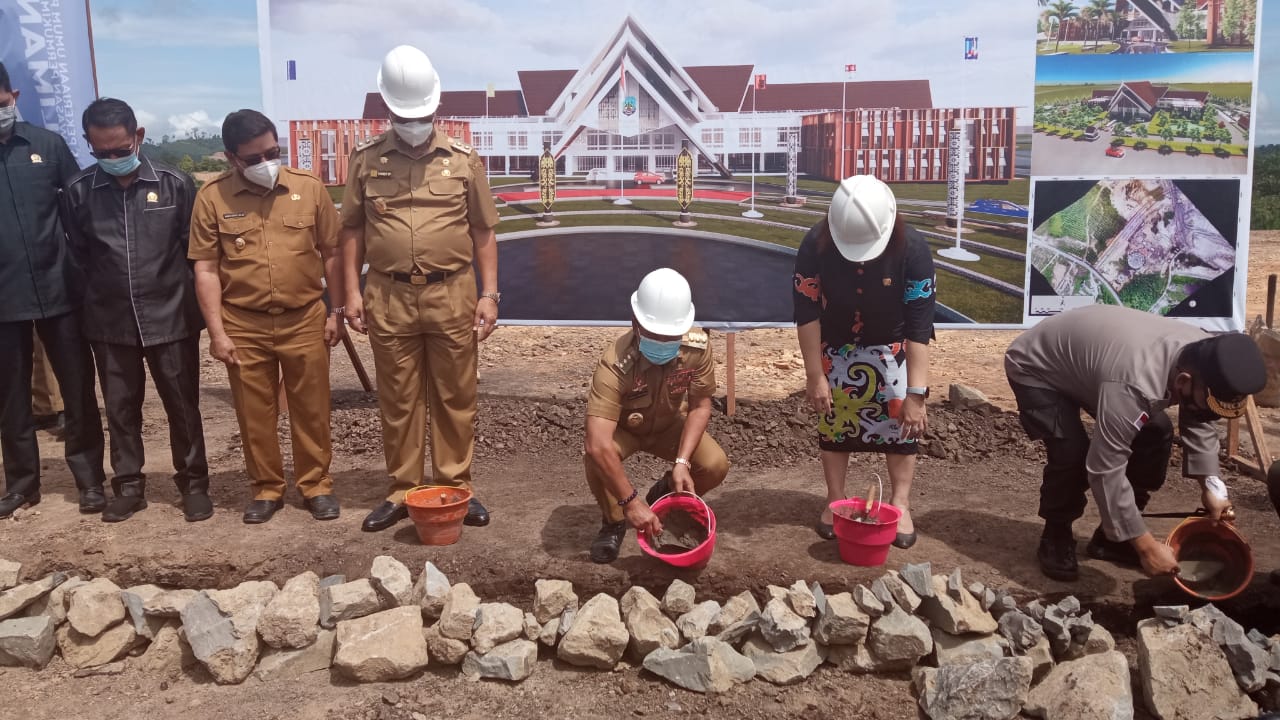Penantian Panjang, Gubernur Zainal Letakan Batu Pertama Pembangunan Gedung DPRD