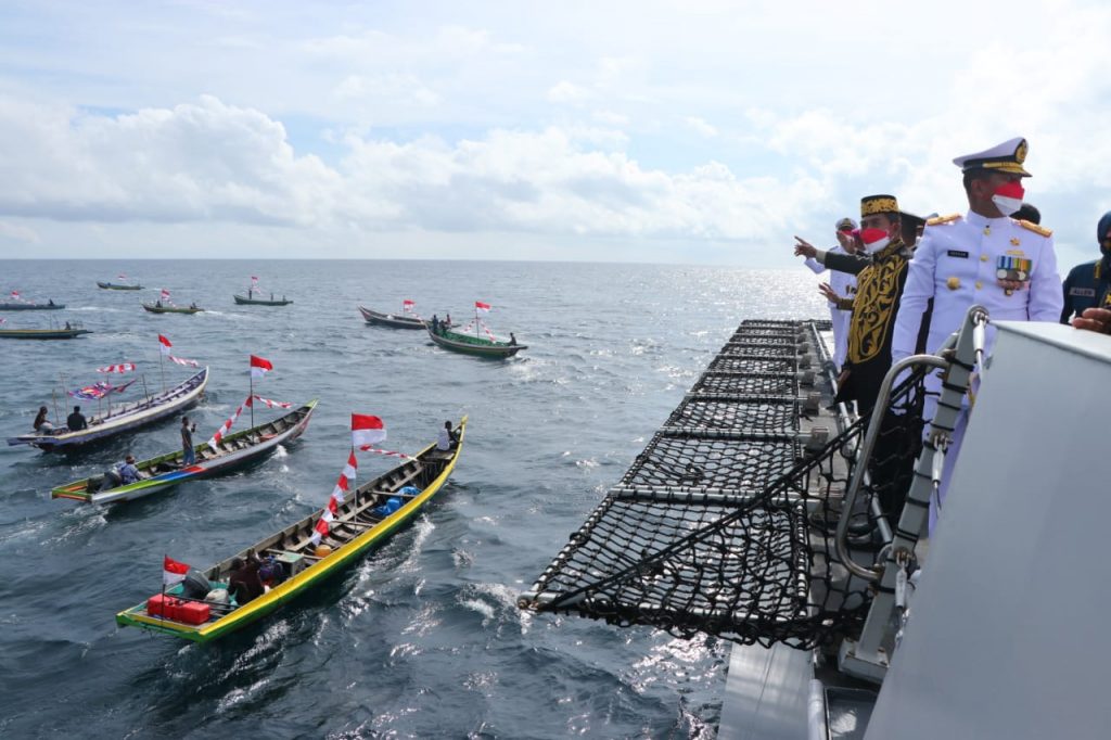 TNI AL Gelar Upacara Peringatan HUT Kemerdekaan RI ke-76 di Tapal Batas Negeri Perairan Ambalat