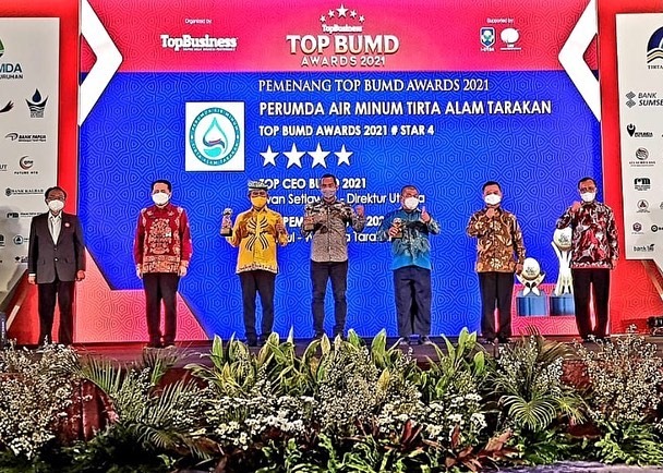 PDAM Tirta Alam Tarakan Raih Top BUMD Awards 2021