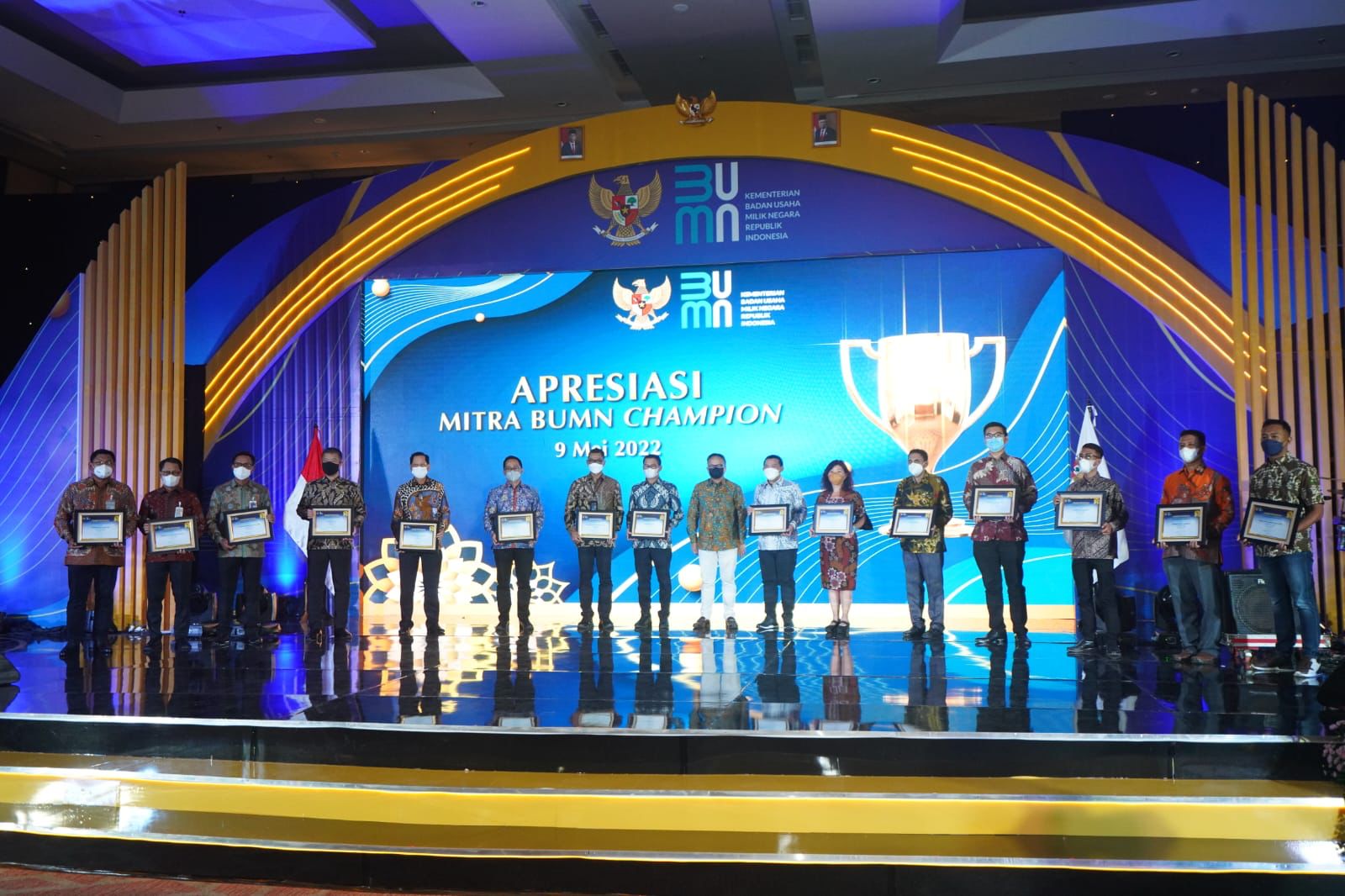 PLN Raih Penghargaan Mitra BUMN Champion 2022