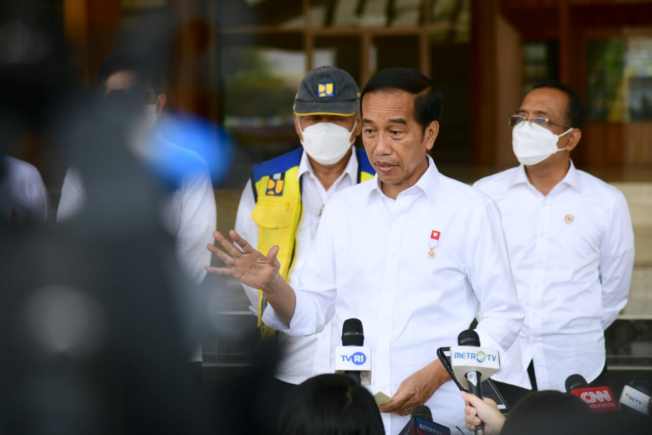 Jokowi Instruksikan Menkes Sediakan Vaksin Cacar Monyet