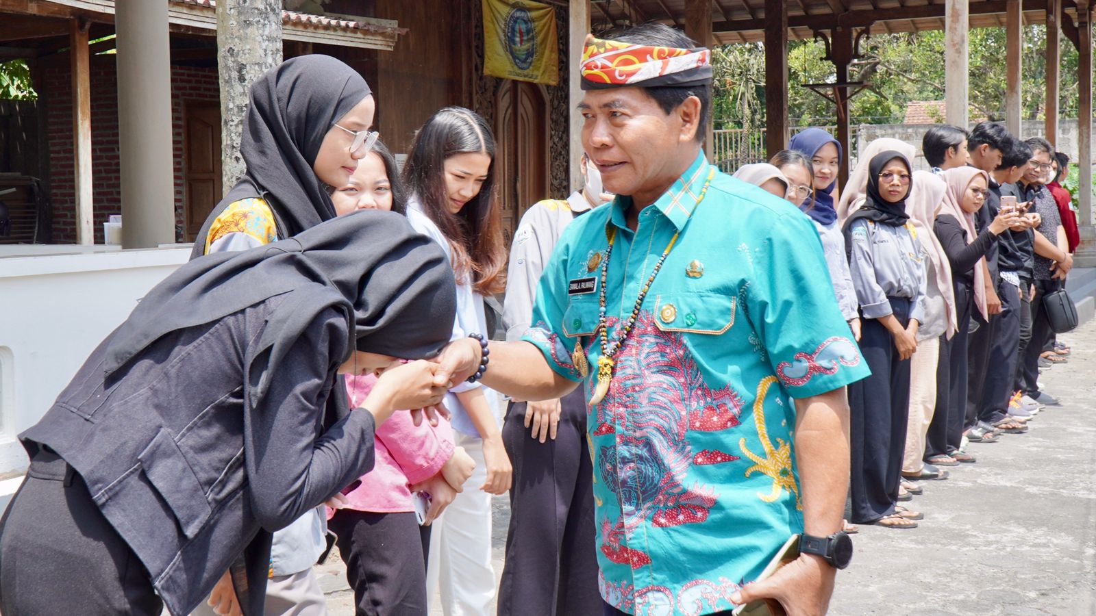 Keakraban Gubernur Bersama Para Mahasiswa Kaltara di Jogja