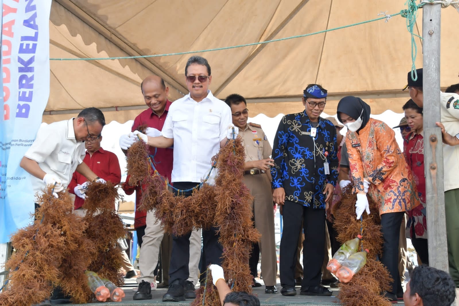 Dikunjungi Menteri Kelautan dan Perikanan, Kampung Budidaya Rumput Laut Mamolo Harus jadi Modeling Industri Hulu Hilir