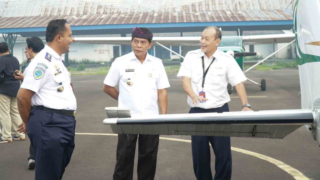 Sambangi Sekolah Penerbangan hingga Ajak Air Asia Buka Rute Penerbangan Baru di Kaltara