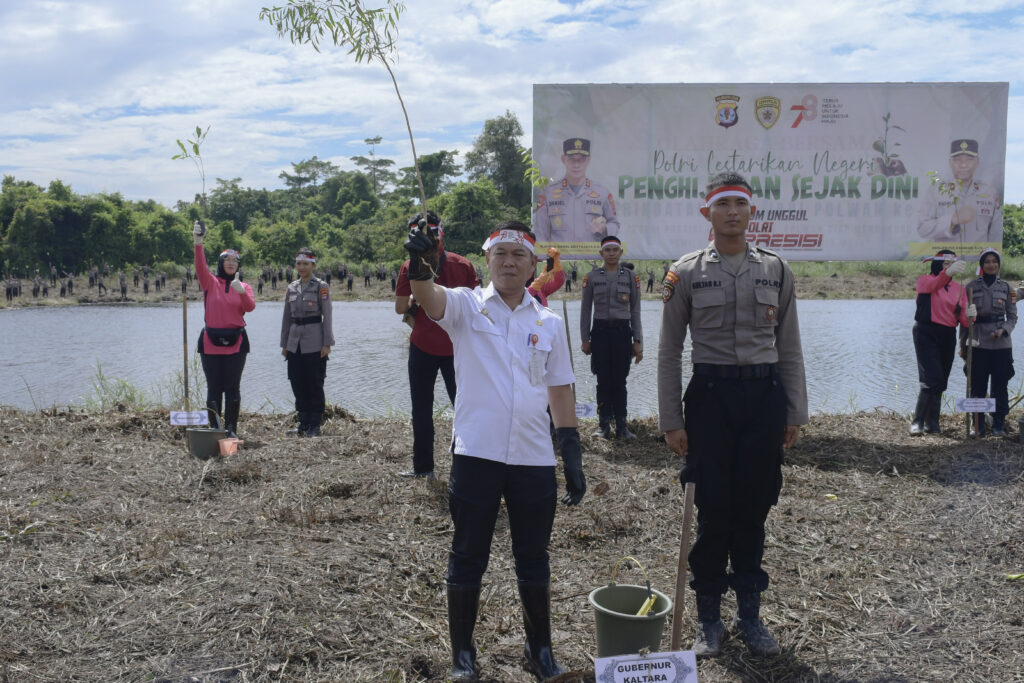 Bersatu Dalam Penanaman Pohon Serentak untuk Lingkungan Hijau dan Berkelanjutan