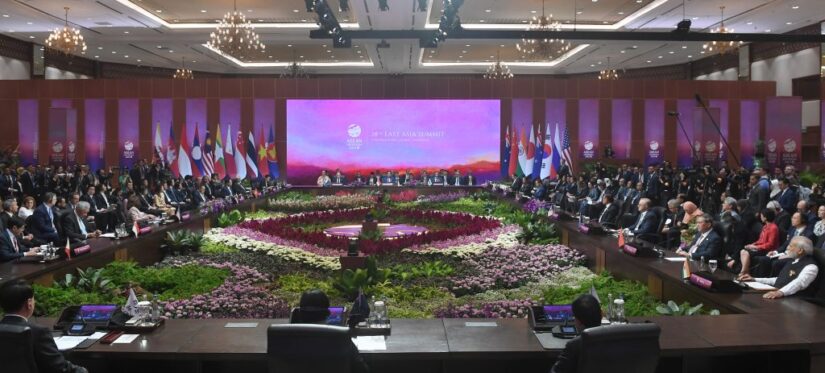 Bicara di KTT Asia Timur, Jokowi Ajak Jaga Perdamaian di Kawasan