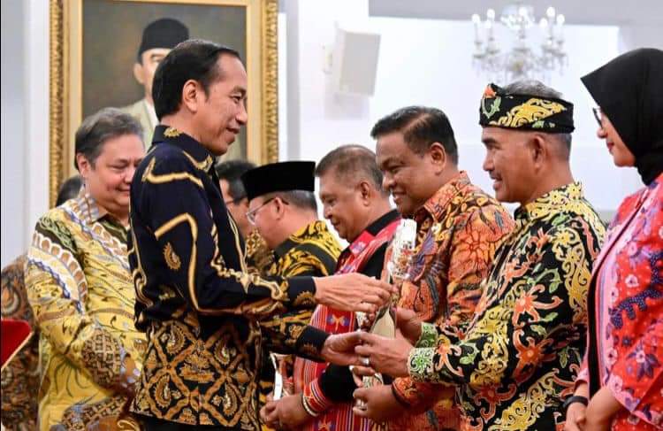 SUKSES KENDALIKAN INFLASI, TARAKAN RAIH TPID AWARD