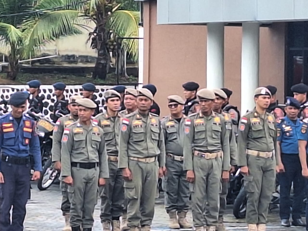 Belasan Personel Satpol PP dan TNI-Polri di Nunukan Bersatu Perketat Pengamanan Nataru