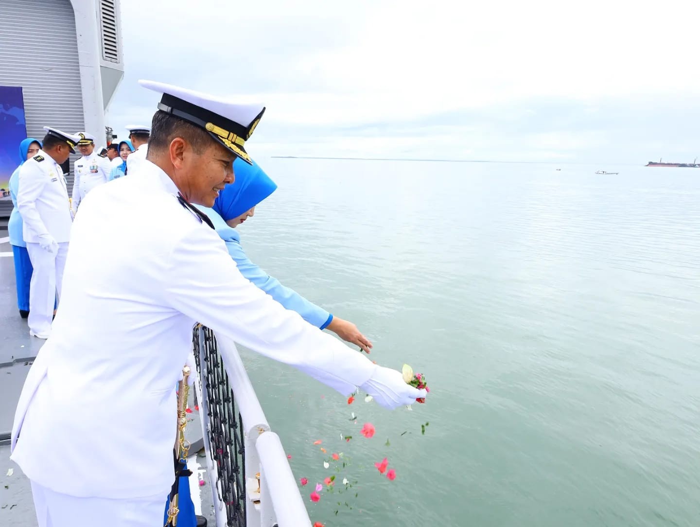 Peringati Hari Armada RI, Danlantamal XIII Tabur Bunga di Laut Nusantara