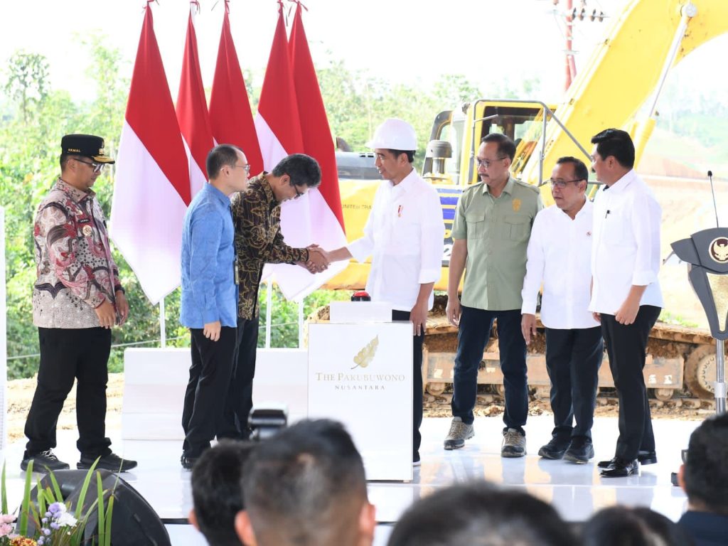 Presiden Jokowi Letakkan Batu Pertama Pembangunan Apartemen Berkonsep Hijau di IKN