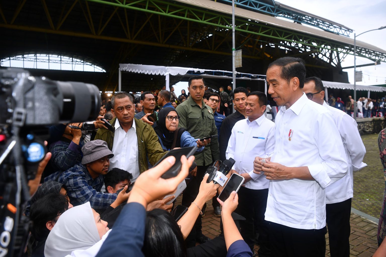 Presiden Jokowi Tunjuk Mendagri Tito Karnavian Jadi Plt Menko Polhukam