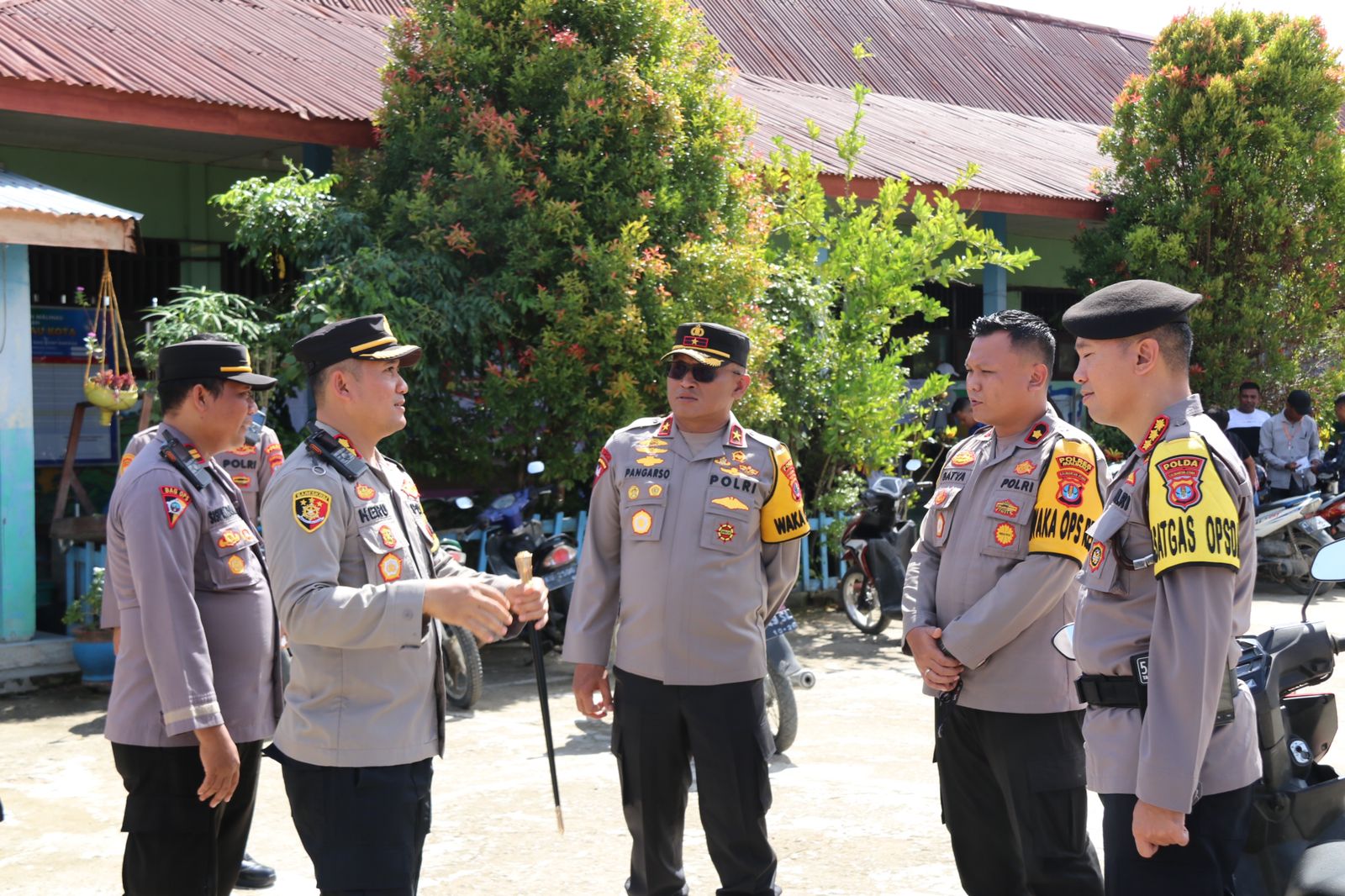 Wakapolda Kaltara Melakukan Peninjauan dan Pengecekan TPS Di Wilayah Hukum Polres Malinau