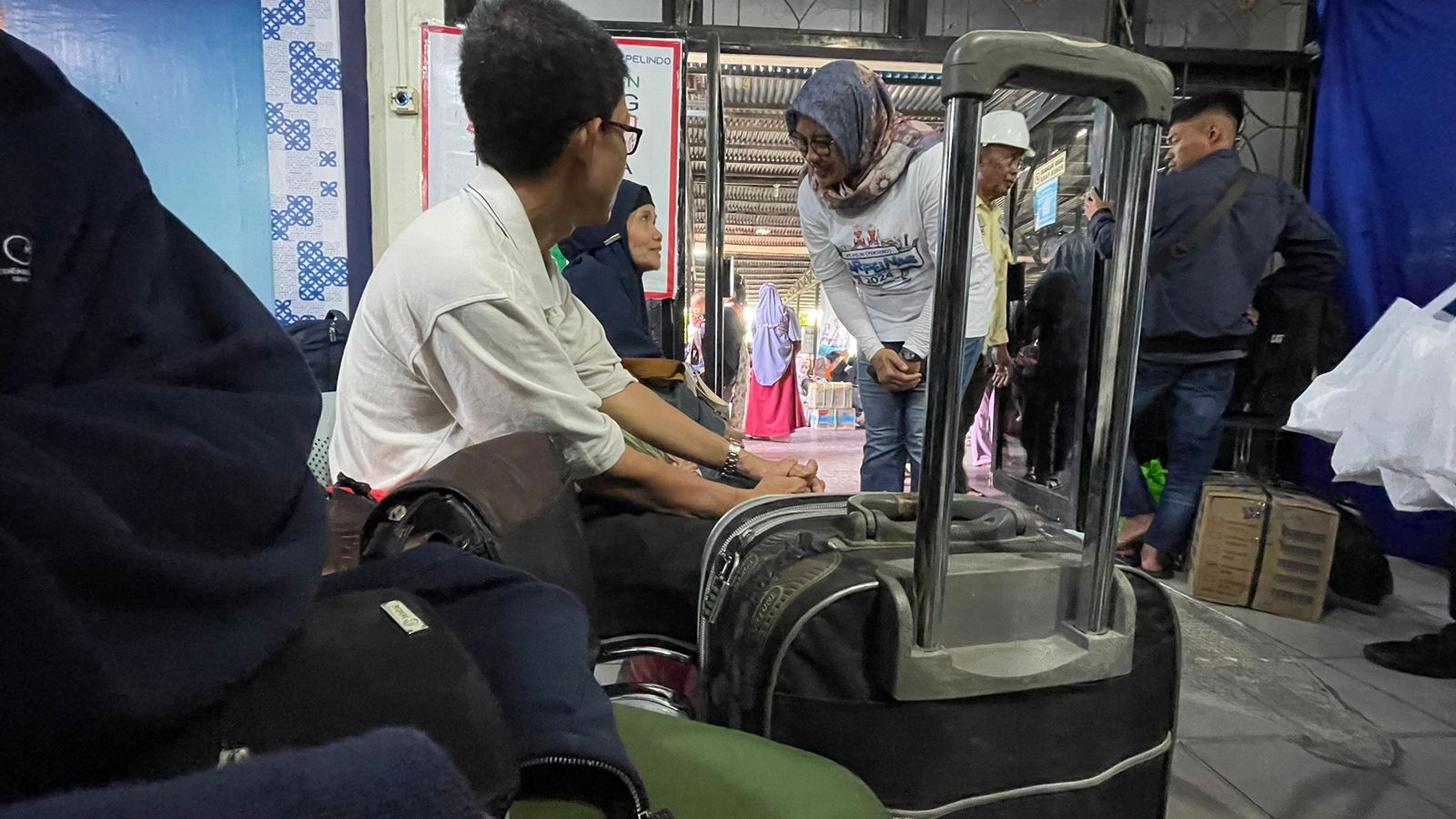 Peringati Hari Pelanggan Nasional, Direksi PT Pelni Sapa Penumpang di Pelabuhan Malundung Tarakan