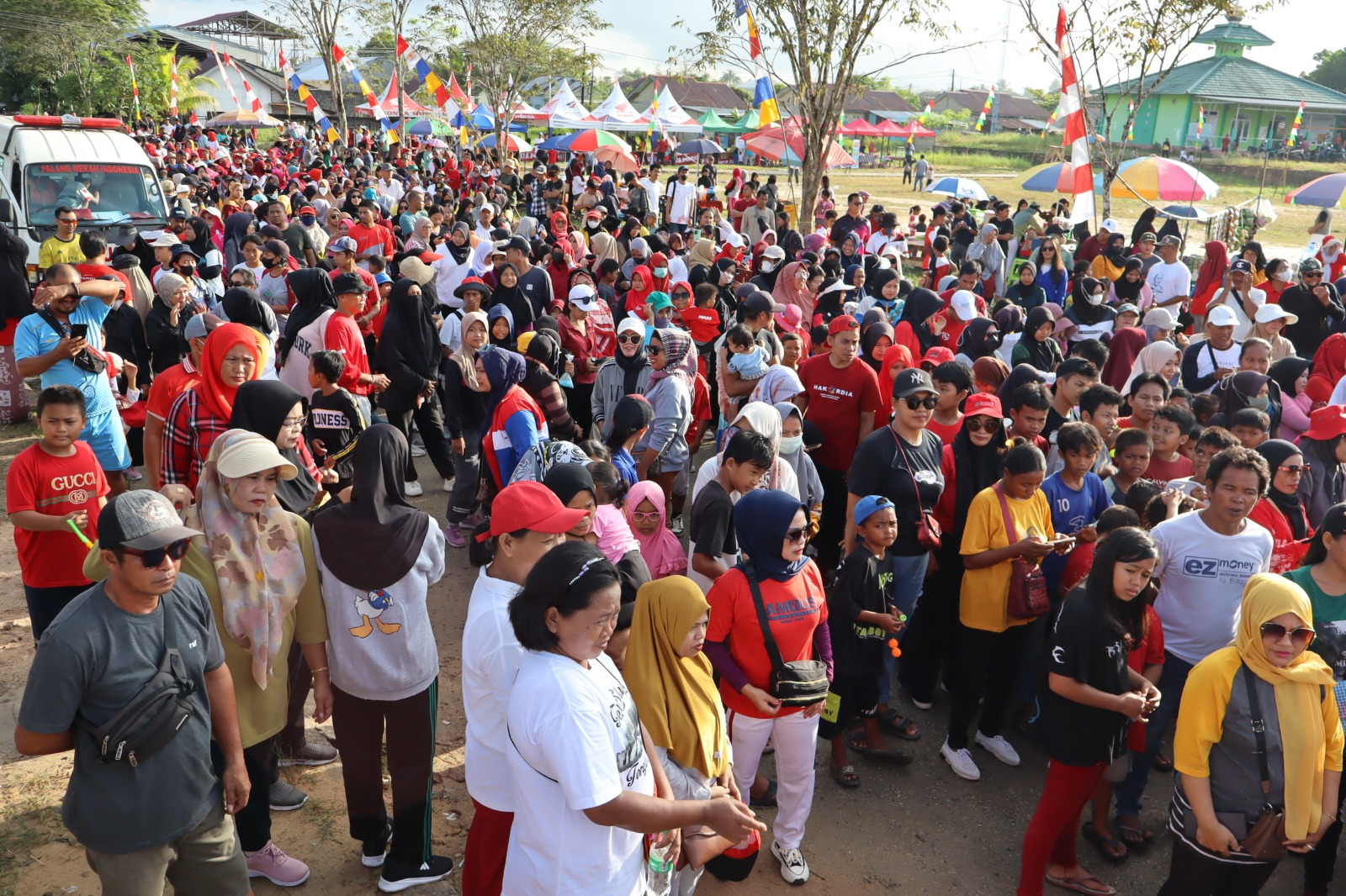 Pesta Rakyat ‘Juara’ bersama PRI: Dapat Sehatnya, Dapat Hadiahnya