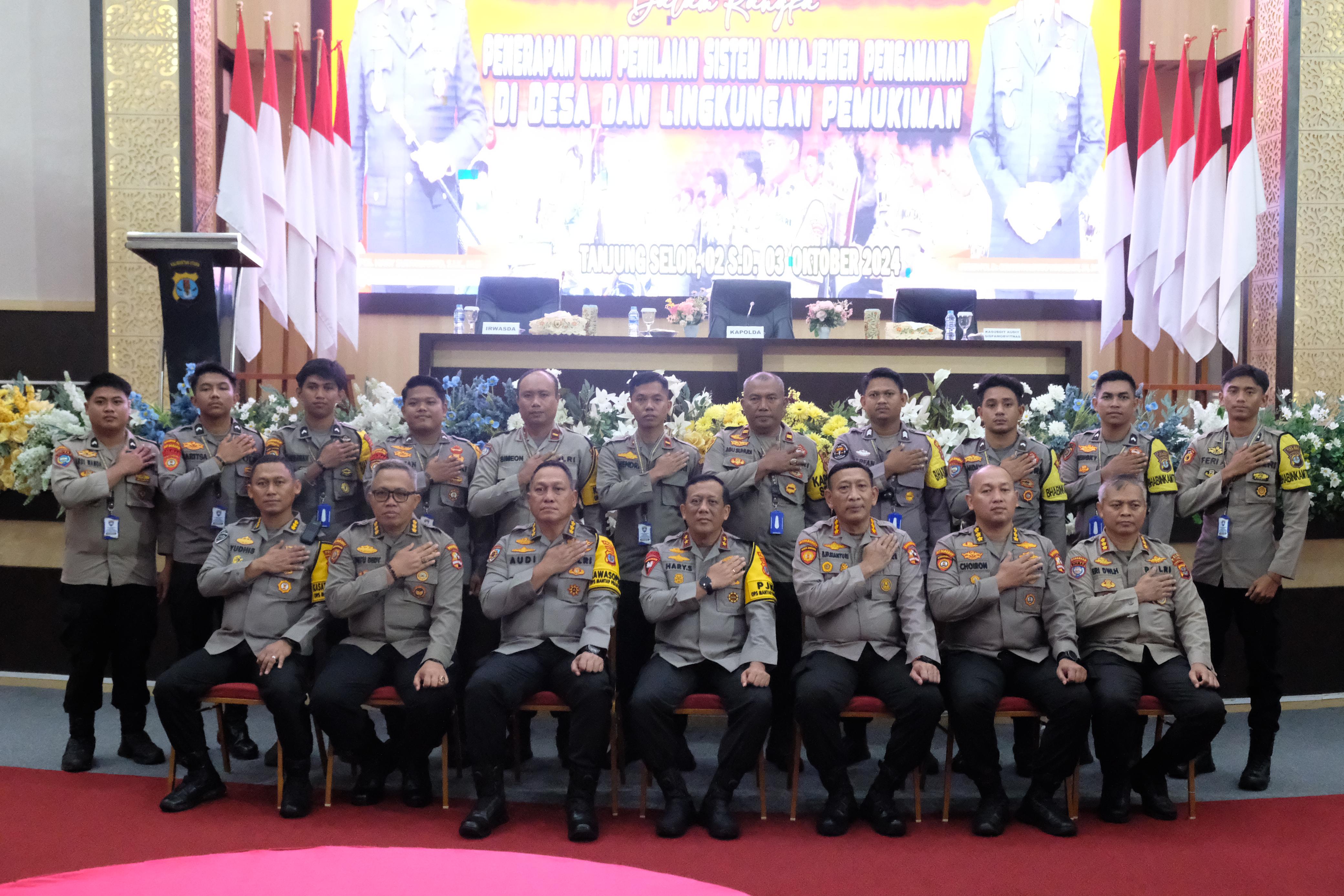 Penutupan Kegiatan Penerapan Dan Penilaian Sistem Manajemen Pengamanan Di Desa Dan Lingkungan Pemukiman