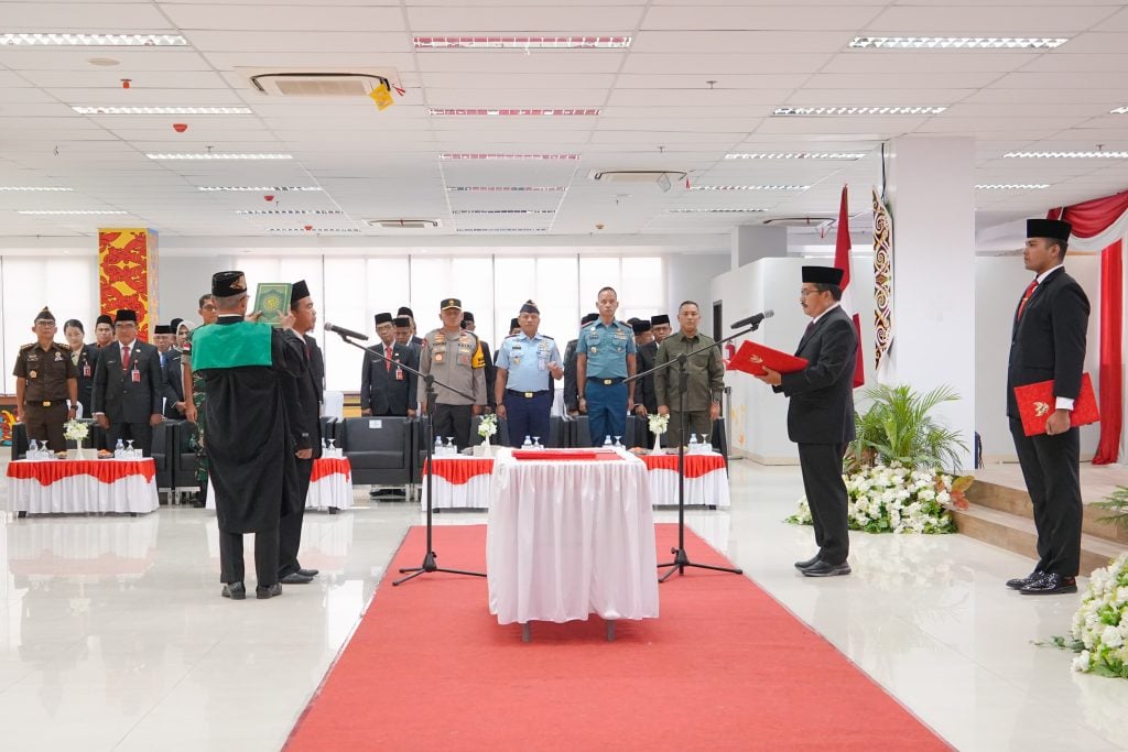 Lantik Pejabat Tinggi Pratama, Togap Harapkan Pelayanan Publik Dapat Berjalan Maksimal