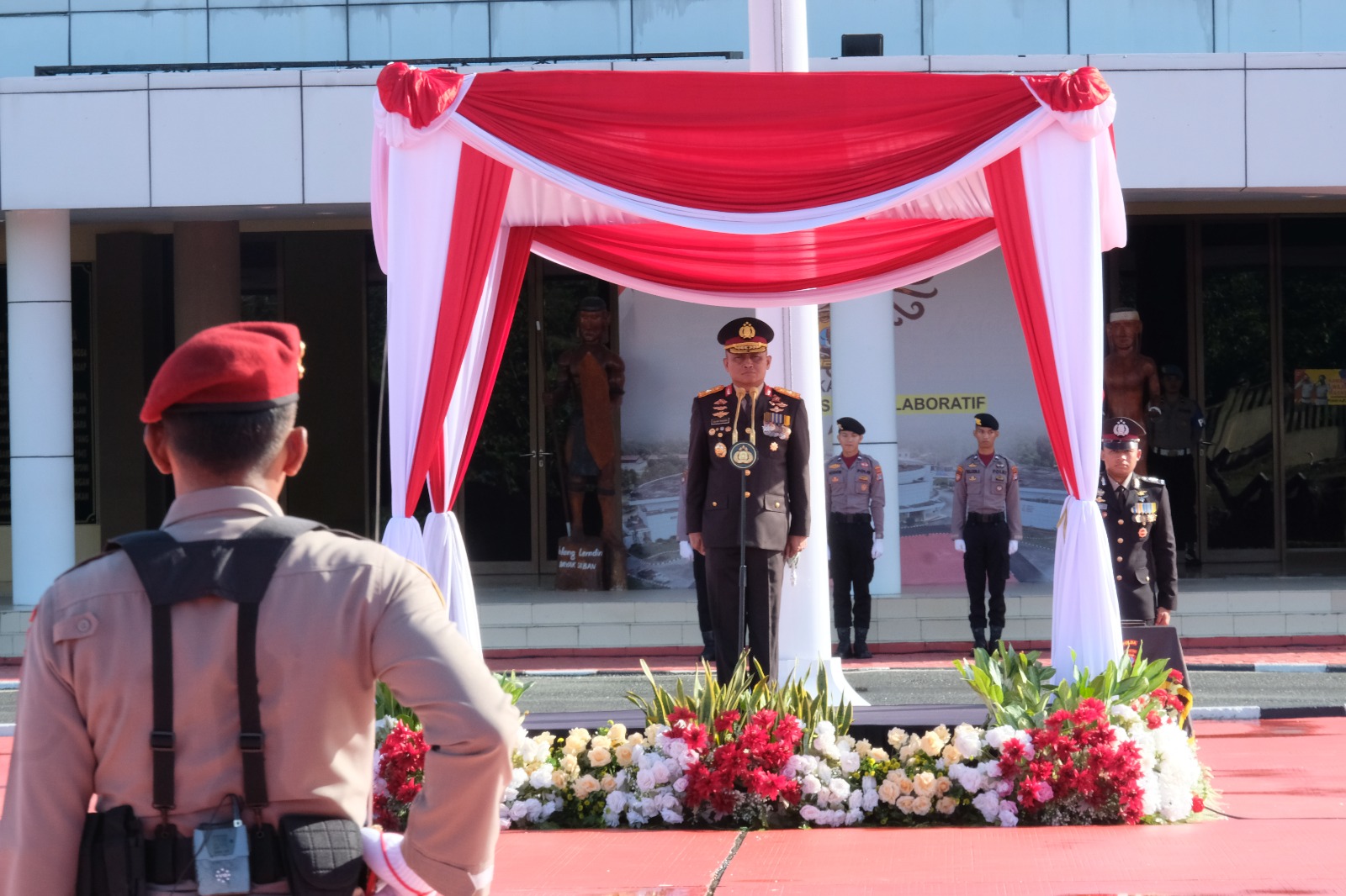 Waka Polda Kaltara Pimpin Upacara Hari Pahlawan Tahun 2024 di Mapolda Kaltara