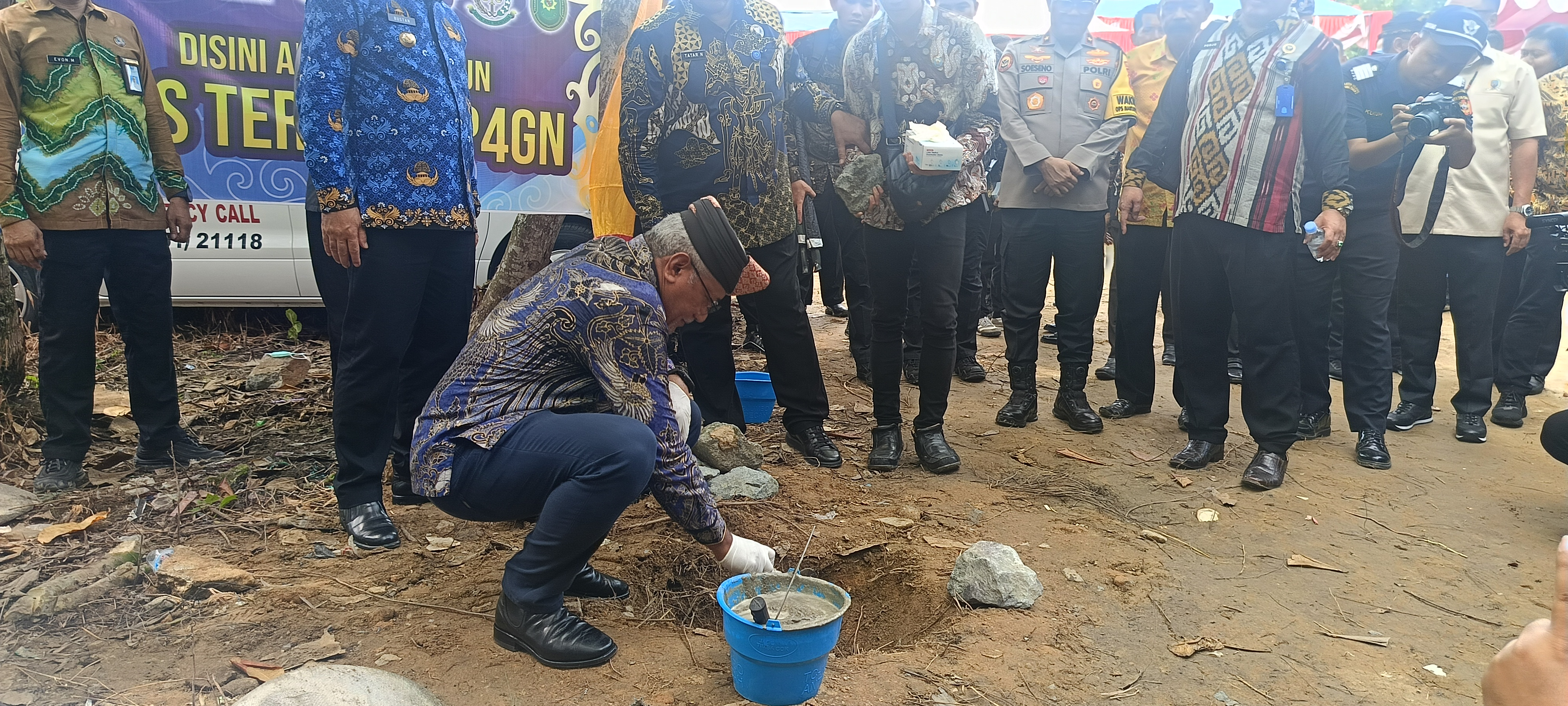 Kepala BNN RI Ajak Ratusan Masyarakat Selumit Pantai Berikrar Wujudkan Lingkungan Bersinar