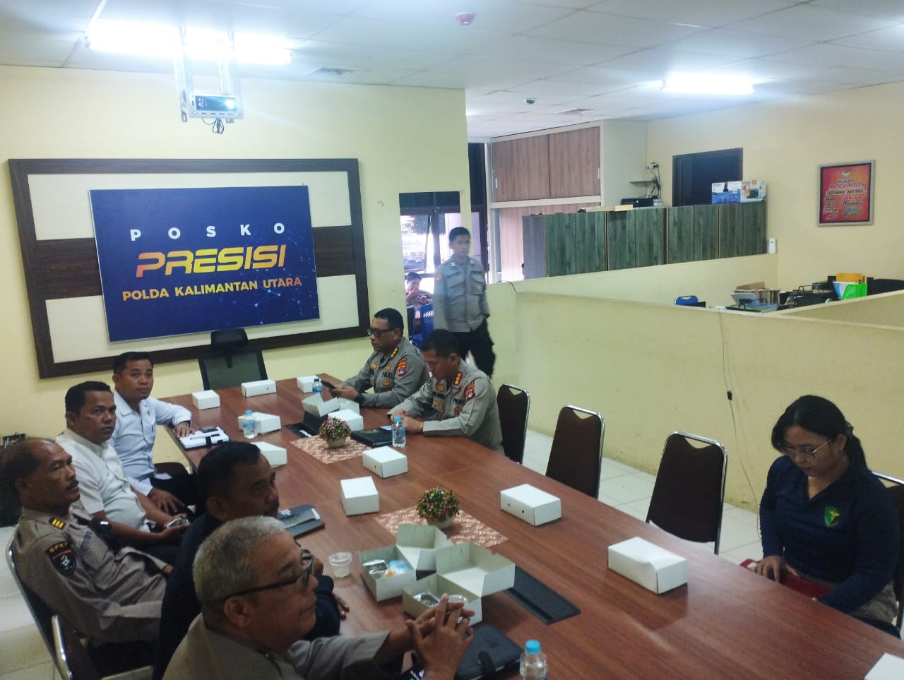 Polda Kaltara Mengikuti Forum Belajar Bersama dengan Tema “Pengelolaan Stress Anggota” melalui Zoom Meeting
