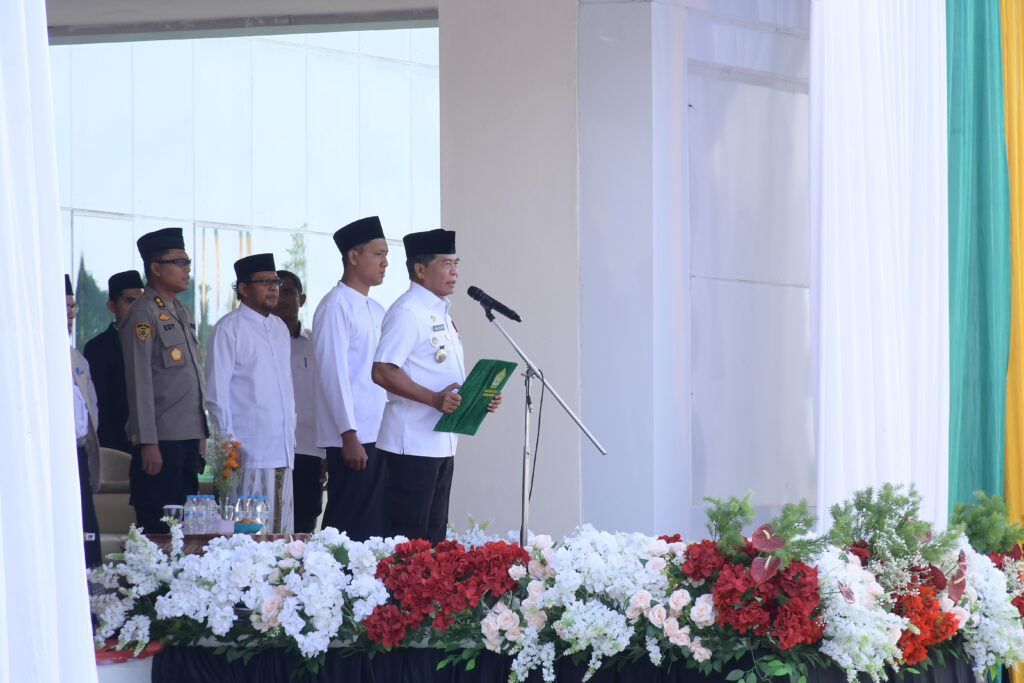 Hari Santri Nasional 2025, Gubernur Serukan Santri Menjadi Garda Terdepan Menjaga Nilai Keislaman dan Bangsa