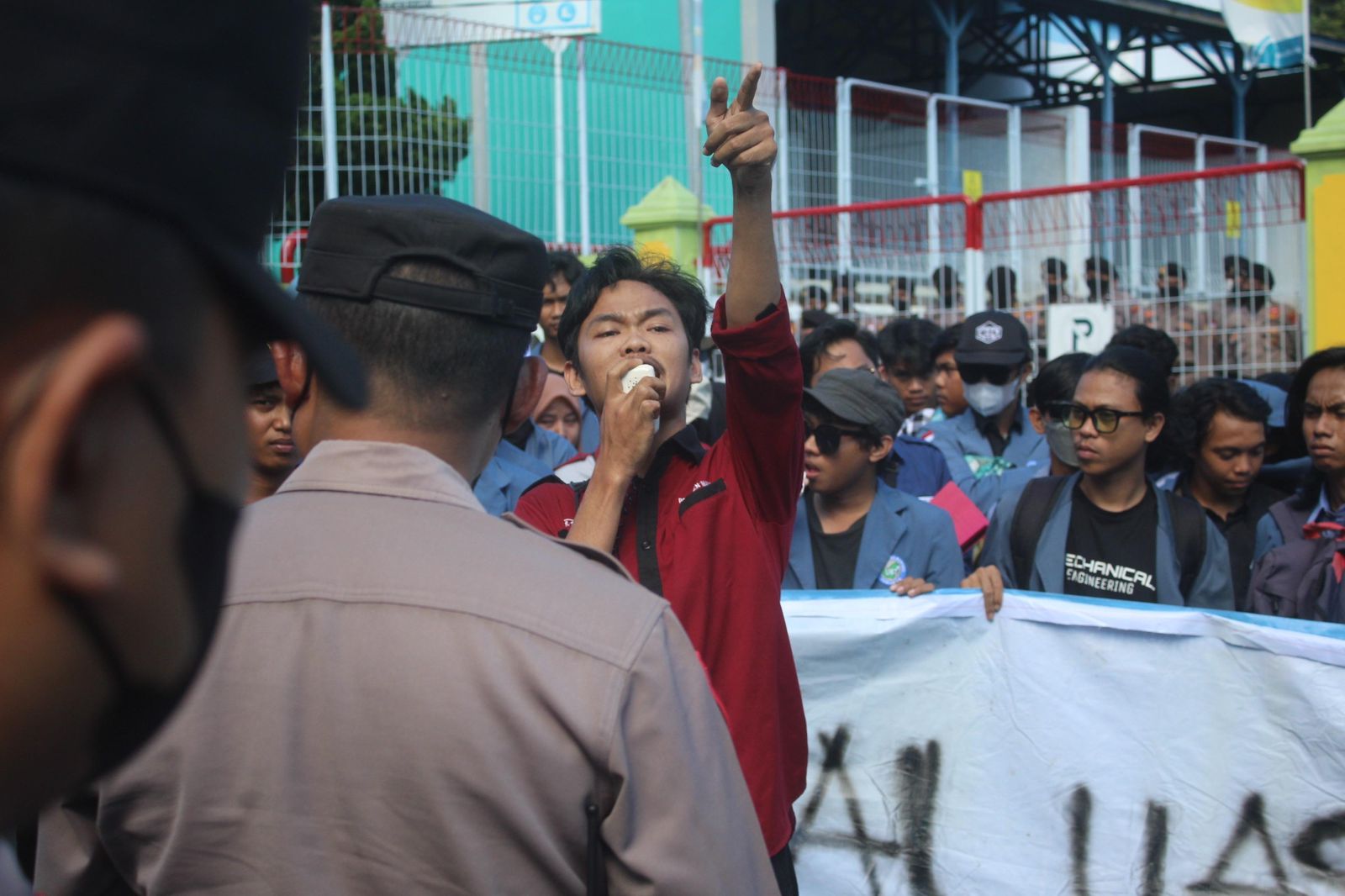 Tidak Punya Cermin? Deddy Sitorus Amnesia Pernah Laporkan Warga ke Polisi