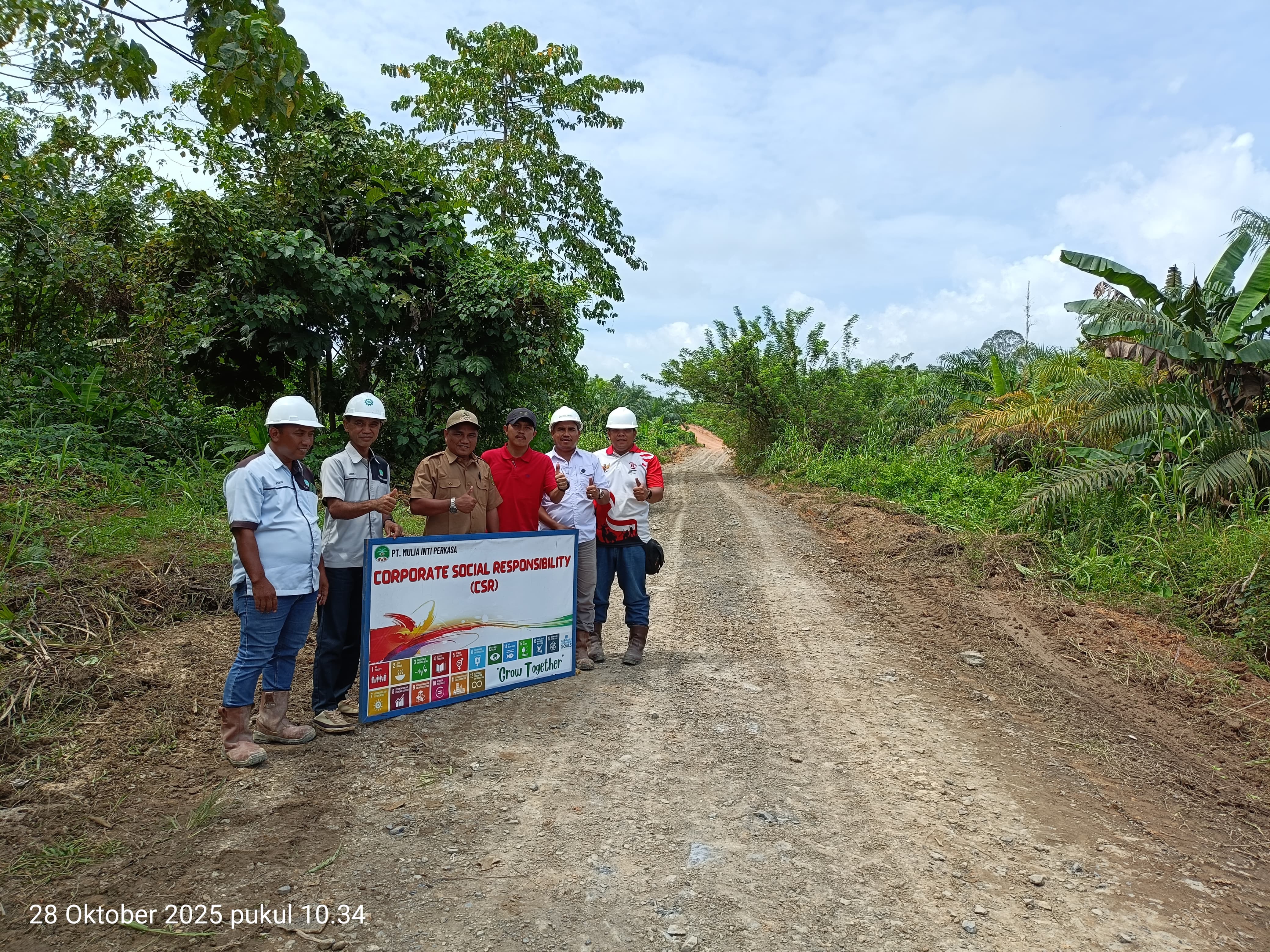 PT MIP Tanggapi Keluhan Warga, Jalan Berlumpur di Long Ayan Kini Sudah Diperbaiki
