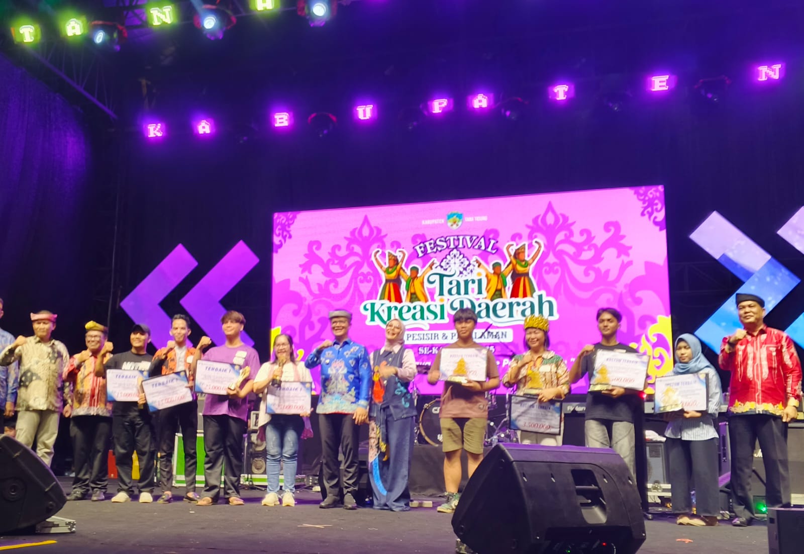 Festival Tari Kreasi Daerah Se-Kaltara 2025 Berakhir dengan Meriah, Bupati Janjikan Gelaran Lebih Besar Tahun Depan